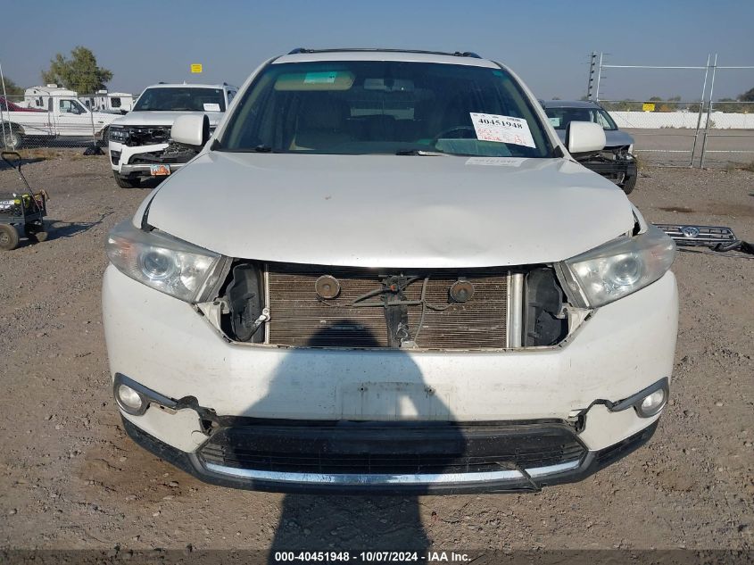 5TDBK3EH8DS235977 2013 Toyota Highlander Se V6