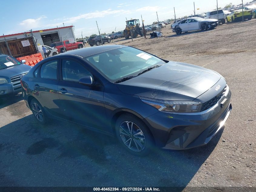 3KPF24AD8RE768083 2024 KIA FORTE - Image 1