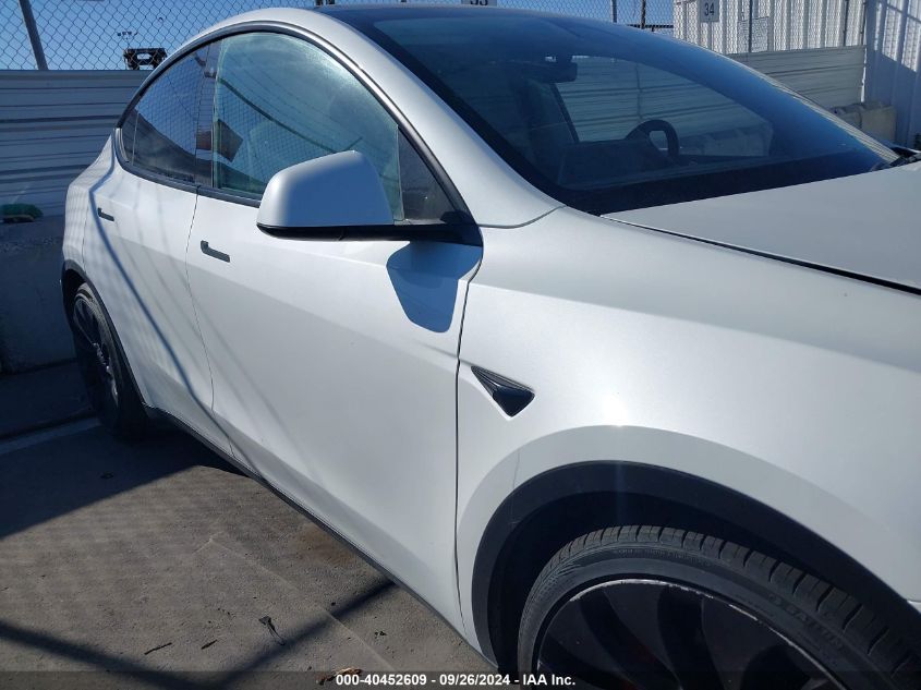 2020 Tesla Model Y Long Range Dual Motor All-Wheel Drive/Performance Dual Motor All-Wheel Drive VIN: 5YJYGDEF5LF023119 Lot: 40452609