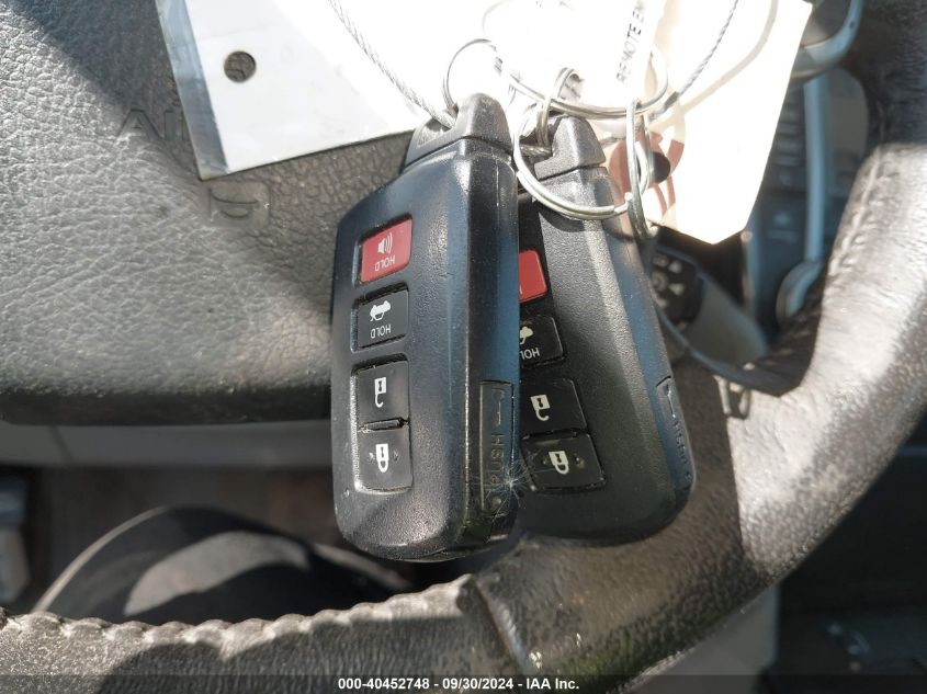 4T1BK1FK2CU502048 2012 Toyota Camry Se/Xle