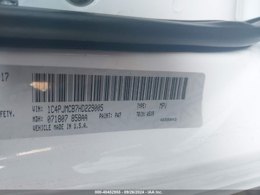 VIN 1C4PJMCB7HD229005 2017 JEEP CHEROKEE LATITUDE 4X4