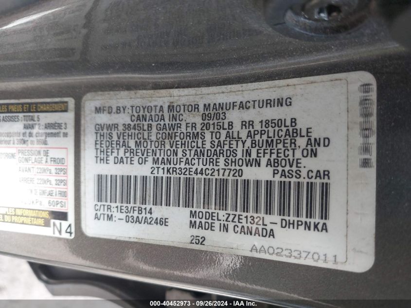 2T1KR32E44C217720 2004 Toyota Matrix Xr