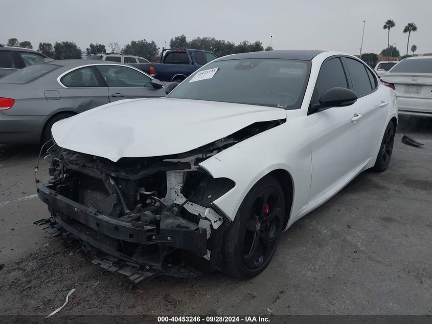 VIN ZARFAEBN8J7588970 2018 ALFA ROMEO GIULIA RWD