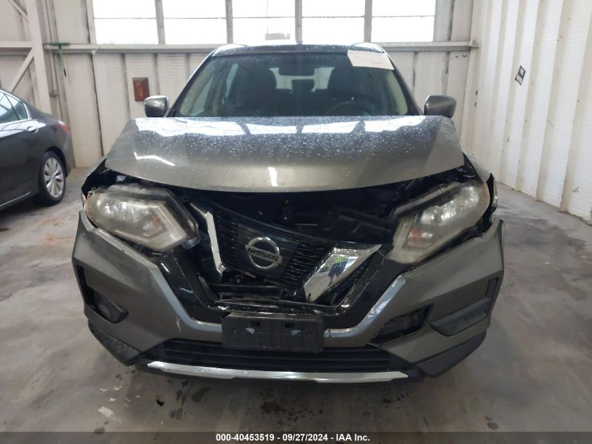 2017 Nissan Rogue S VIN: KNMAT2MV2HP603807 Lot: 40453519