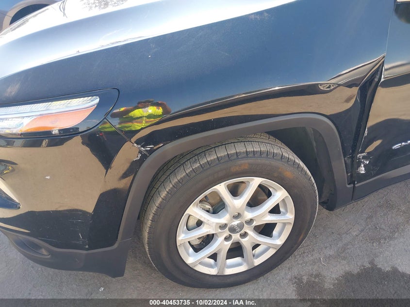 1C4PJLCS7HW549388 2017 Jeep Cherokee Latitude Fwd