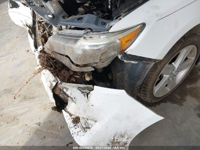 4T1BF1FK4EU455449 2014 Toyota Camry Se