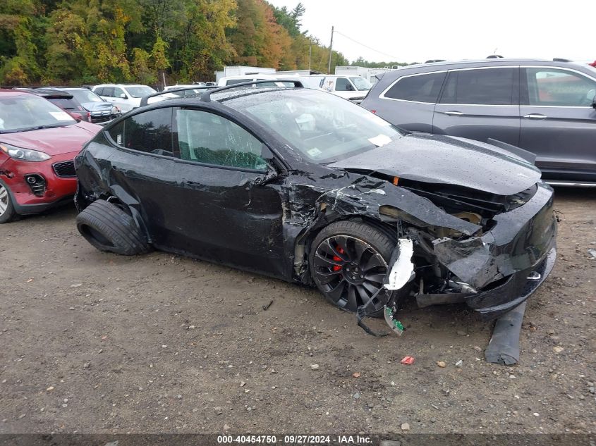 5YJYGDEF8MF211828 2021 TESLA MODEL Y - Image 1