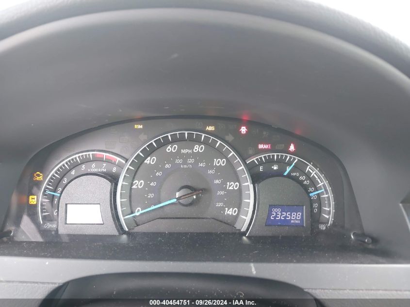 4T1BF1FK0CU503882 2012 Toyota Camry Xle