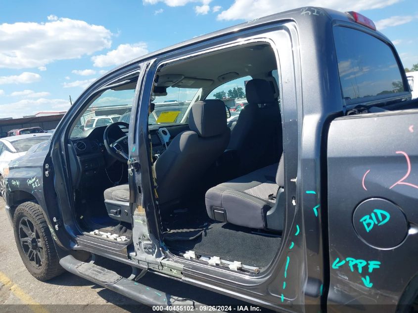 2017 Toyota Tundra Sr5 5.7L V8 VIN: 5TFEW5F13HX227543 Lot: 40455102