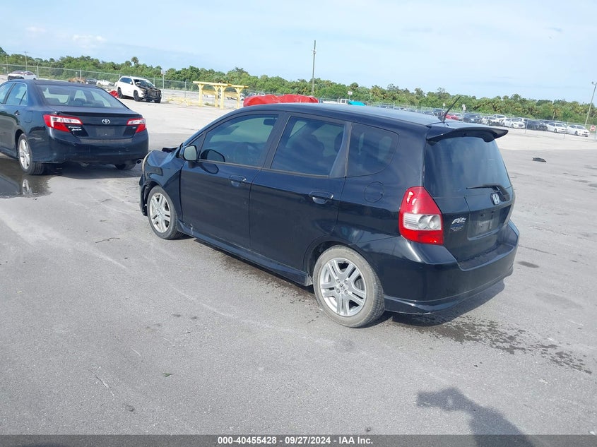 2007 HONDA FIT VIN: JHMGD38637S025940