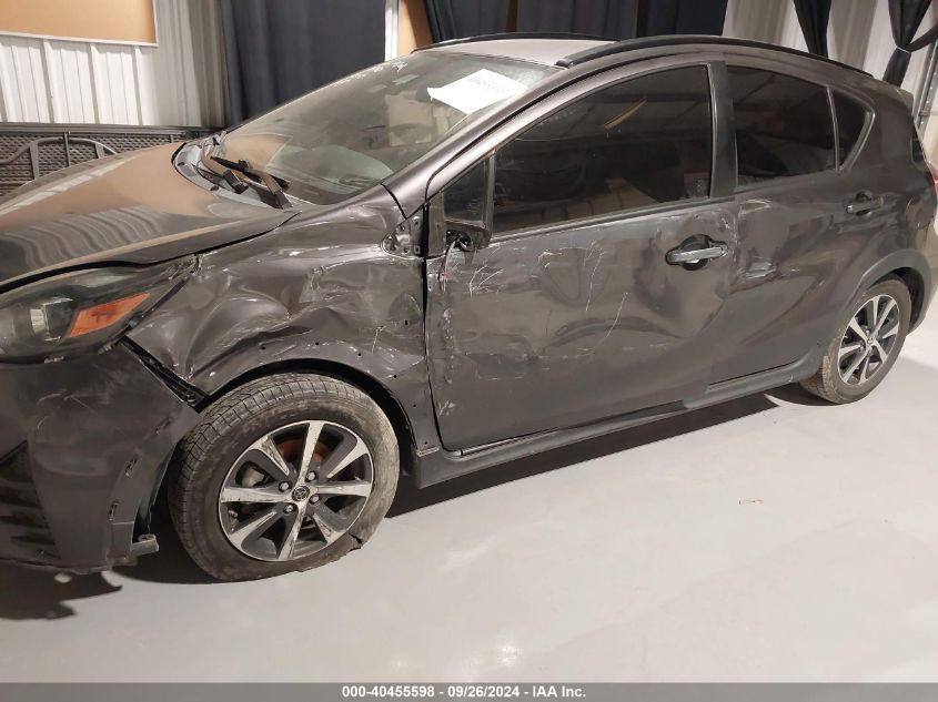 JTDKDTB30J1604679 2018 Toyota Prius C One