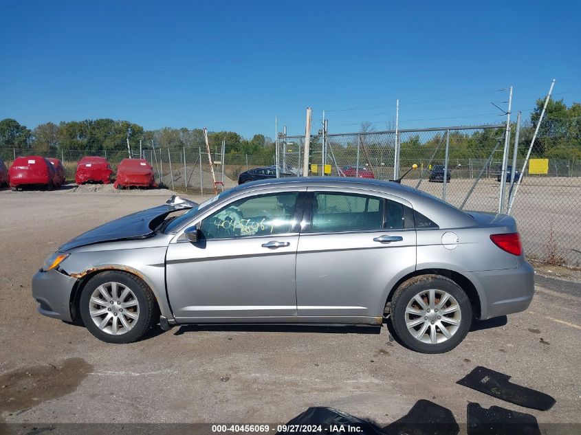 2013 Chrysler 200 Limited VIN: 1C3CCBCG2DN737089 Lot: 40456069