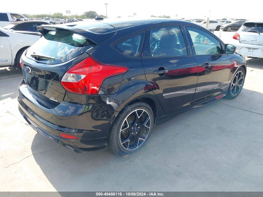 VIN 1FADP3K25EL156902 2014 Ford Focus, SE no.4