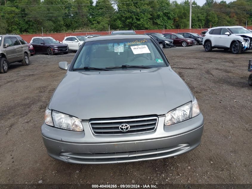 2001 Toyota Camry Le VIN: JT2BG22K410555672 Lot: 40456265