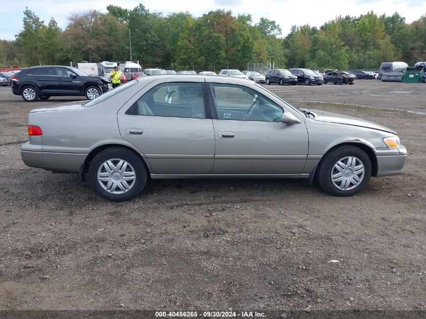 2001 Toyota Camry Le VIN: JT2BG22K410555672 Lot: 40456265