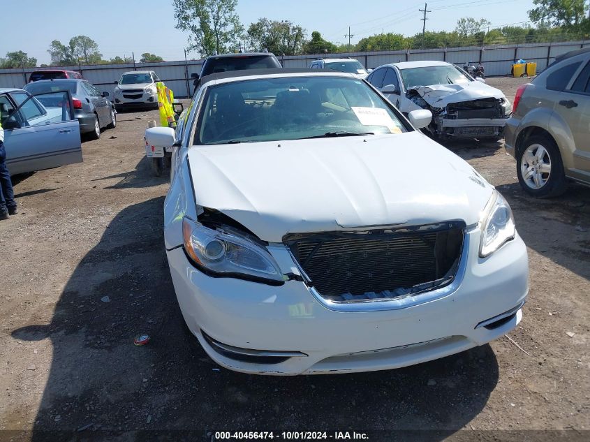 2014 Chrysler 200 Touring VIN: 1C3BCBEG2EN131060 Lot: 40456474