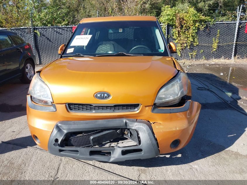 2011 Kia Soul + VIN: KNDJT2A22B7198369 Lot: 40456520