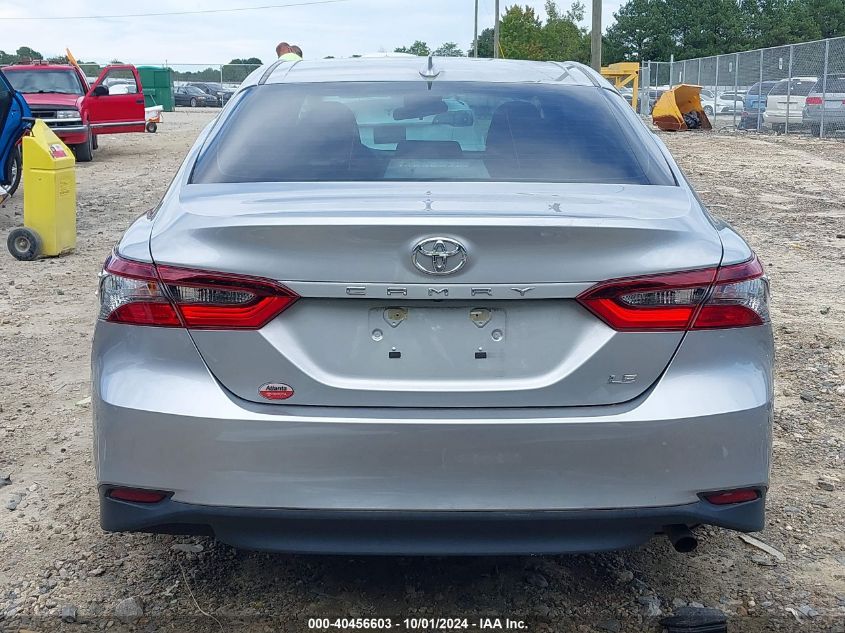 2022 Toyota Camry Le VIN: 4T1C11AK2NU070305 Lot: 40456603