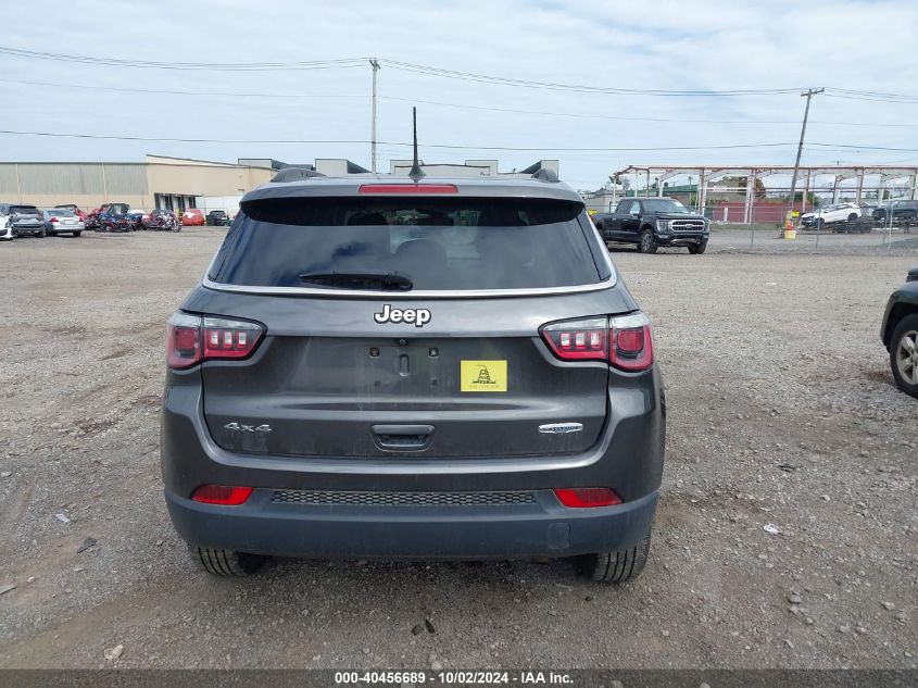 3C4NJDBB9JT349848 2018 Jeep Compass Latitude 4X4