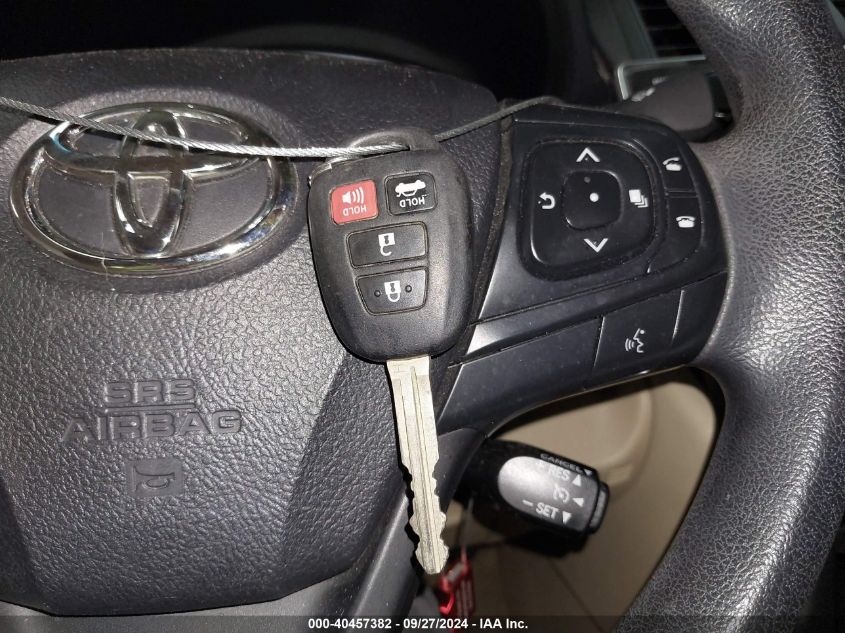 4T4BF1FK9GR556303 2016 Toyota Camry Le