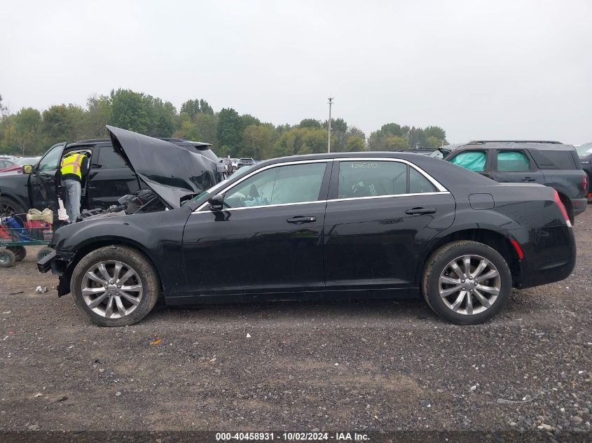 2C3CCARG7JH229030 2018 Chrysler 300 Touring L Awd