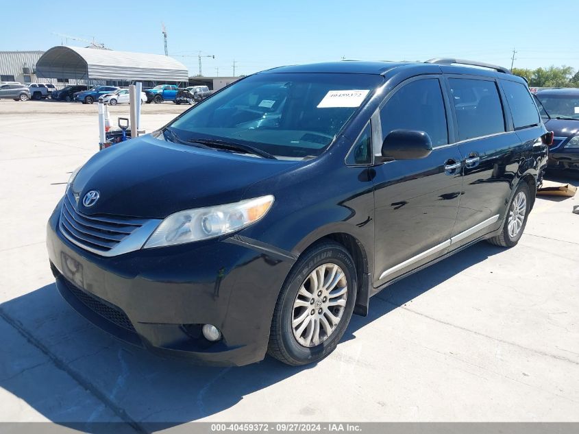 5TDYK3DC9FS647392 2015 TOYOTA SIENNA - Image 2