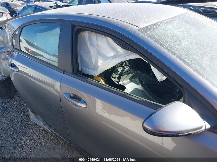 VIN 3KPF24AD1PE672048 2023 KIA FORTE LXS