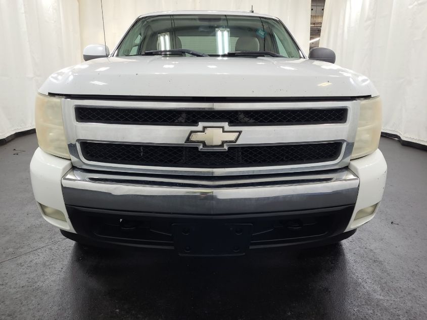 2008 Chevrolet Silverado C1500 VIN: 2GCEC190381297819 Lot: 40459443