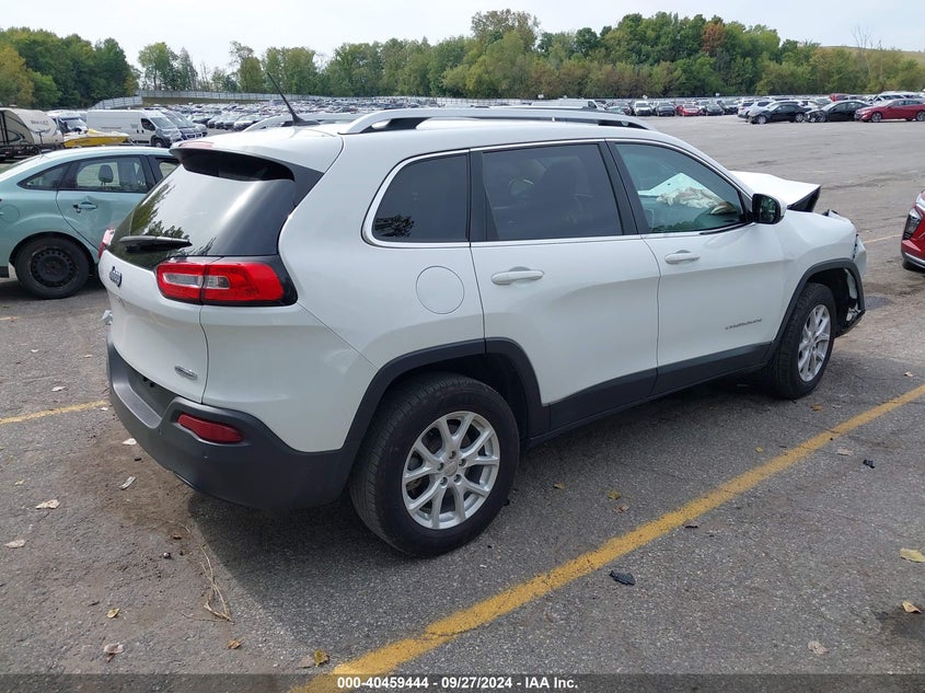 VIN 1C4PJMCBXJD589567 2018 JEEP CHEROKEE LATITUDE 4X4
