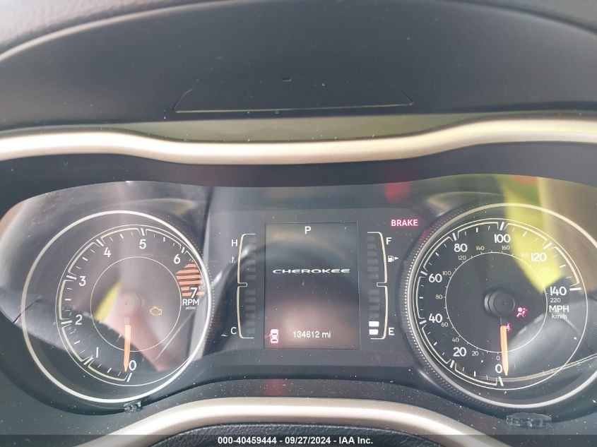 VIN 1C4PJMCBXJD589567 2018 JEEP CHEROKEE LATITUDE 4X4