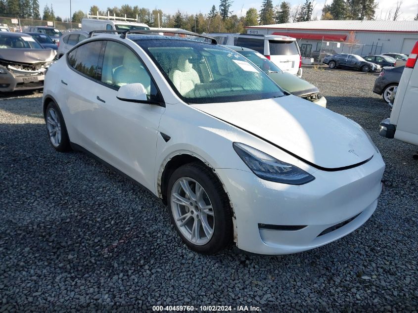 7SAYGAEE3NF427032 2022 TESLA MODEL Y - Image 1