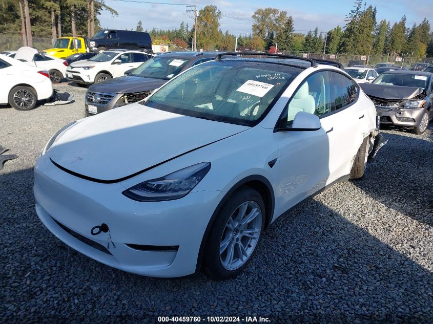 7SAYGAEE3NF427032 2022 TESLA MODEL Y - Image 2