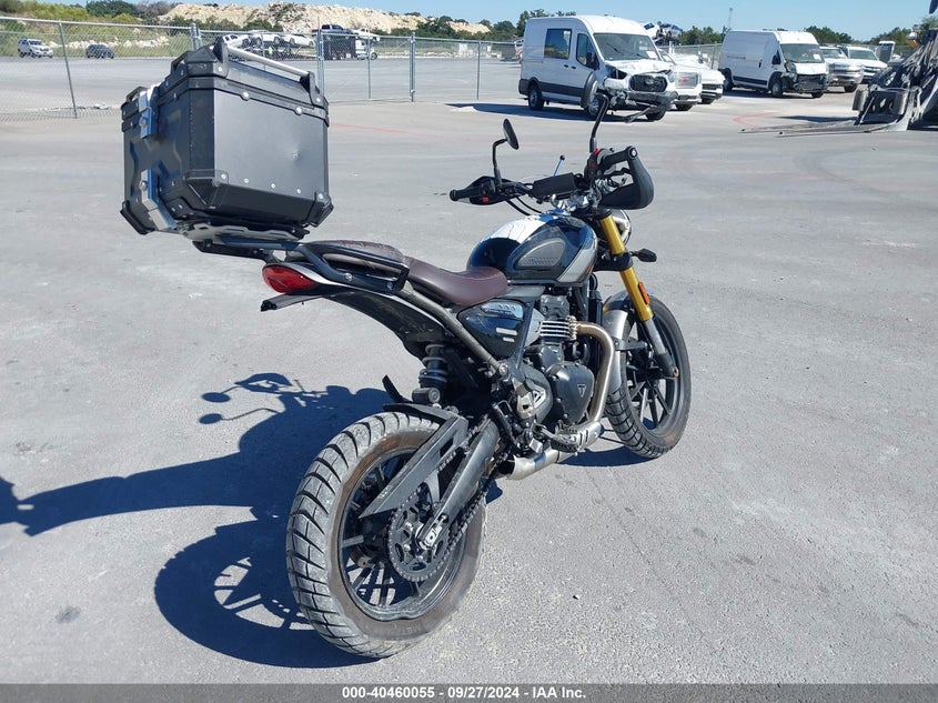 VIN SMTT147YXRNA16000 2024 TRIUMPH MOTORCYCLE SCRAMBLER 400 X