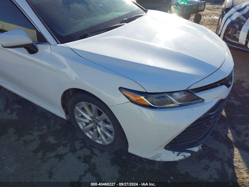 2018 Toyota Camry Le VIN: 4T1B11HK0JU549415 Lot: 40460227