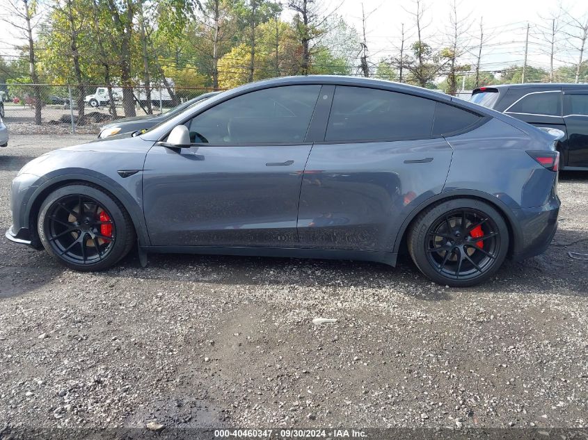 7SAYGDEF6NF456583 2022 Tesla Model Y