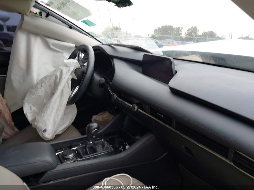 VIN 3MZBPADL2KM105621 2019 MAZDA MAZDA3 PREFERRED PACKAGE