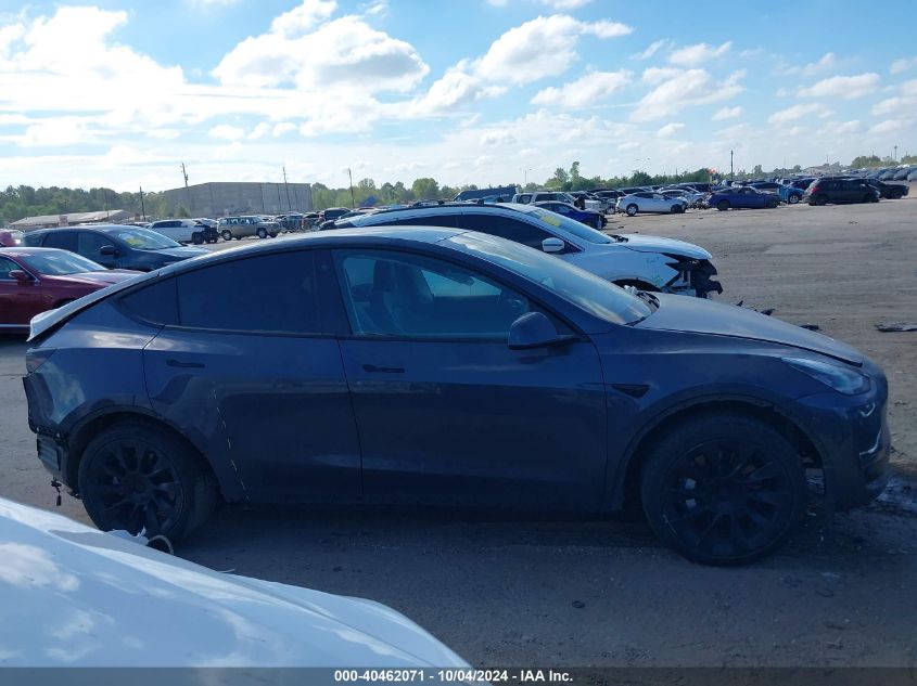 2022 Tesla Model Y Long Range Dual Motor All-Wheel Drive VIN: 7SAYGAEE9NF337495 Lot: 40462071