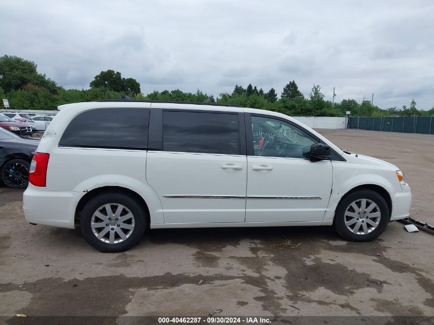 2A4RR8DG0BR607201 2011 Chrysler Town & Country Touring-L