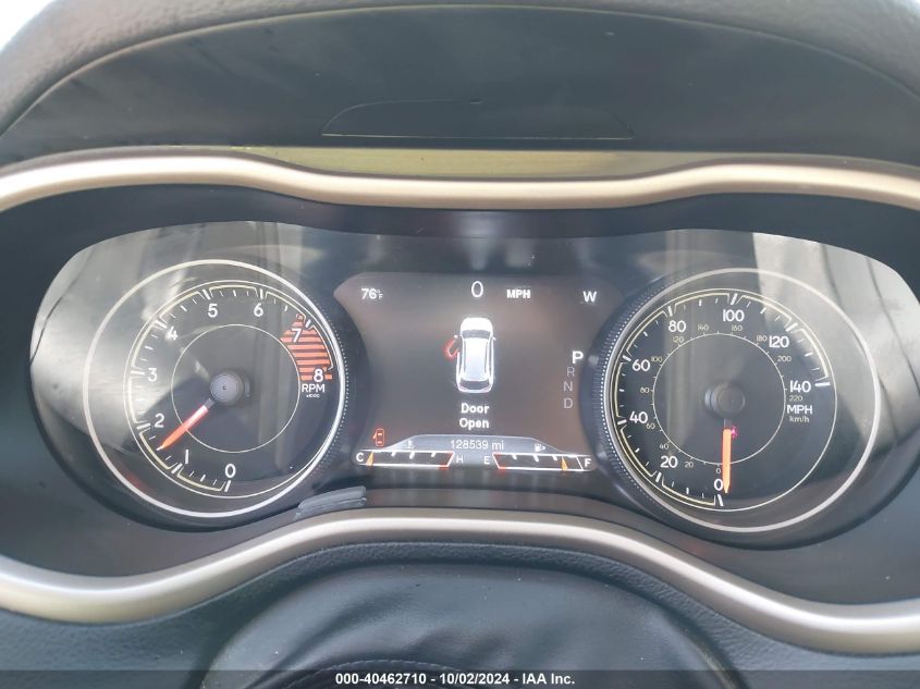 1C4PJMDX1JD570755 2018 Jeep Cherokee Limited 4X4