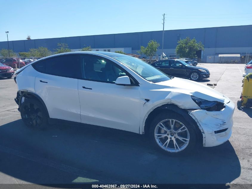 7SAYGDEE8PF634374 2023 TESLA MODEL Y - Image 1