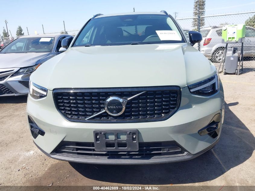 YV4L12UX6P2087668 2023 Volvo Xc40 B5 Ultimate Dark Theme