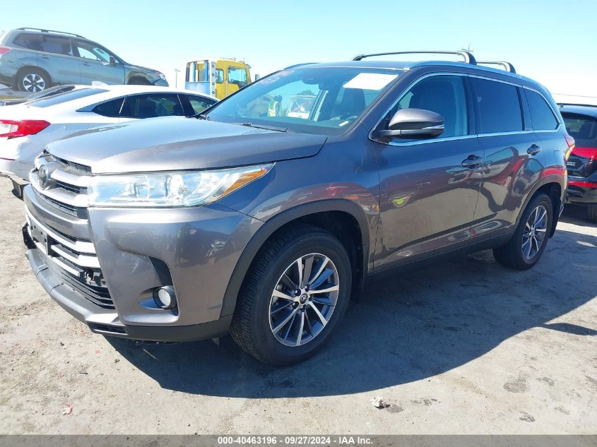 5TDJZRFHXKS597850 2019 TOYOTA HIGHLANDER - Image 2