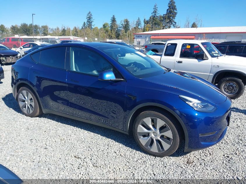 2022 Tesla Model Y Long Range Dual Motor All-Wheel Drive VIN: 7SAYGAEE2NF358429 Lot: 40463446