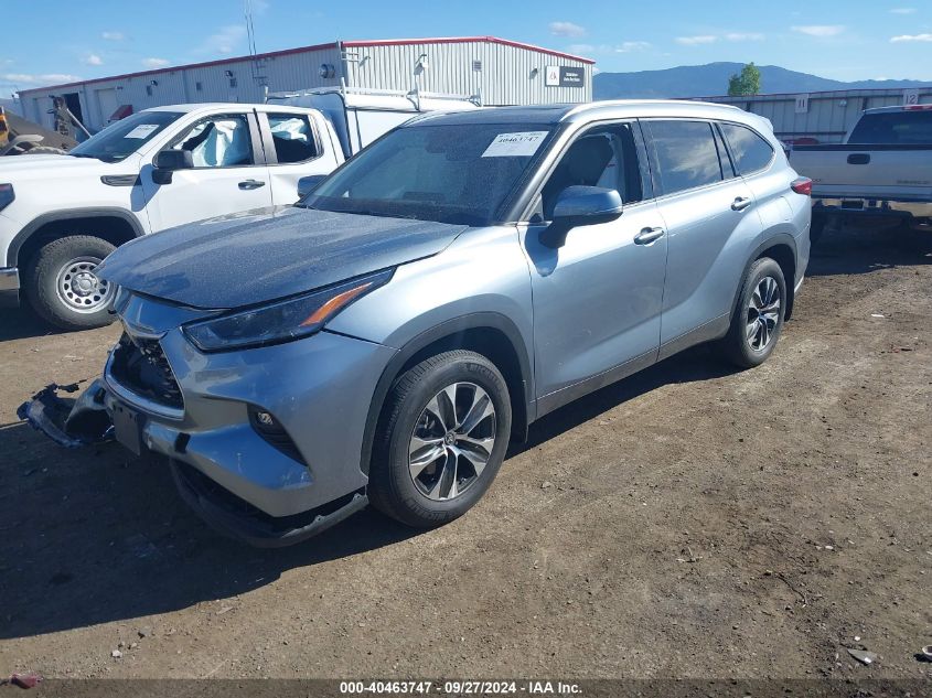 5TDHZRBH9MS098464 2021 TOYOTA HIGHLANDER - Image 2