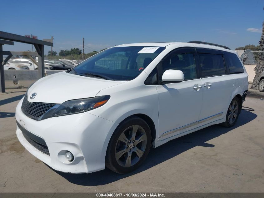 5TDXK3DCXFS667727 2015 TOYOTA SIENNA - Image 2