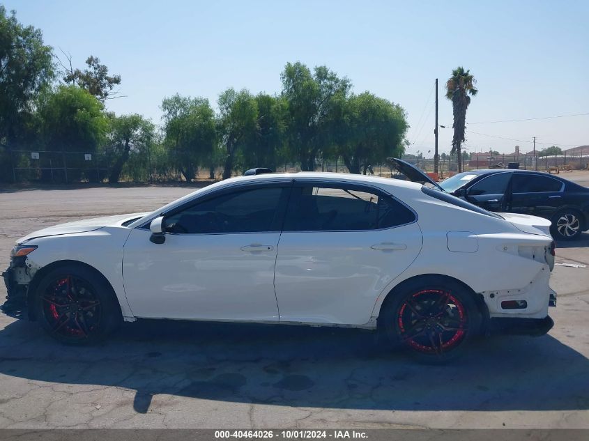 2018 Toyota Camry L/Le/Xle/Se/Xse VIN: JTNB11HK0J3017586 Lot: 40464026