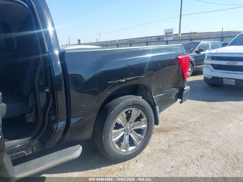 2017 Nissan Titan Sv VIN: 1N6AA1E63HN560367 Lot: 40464365