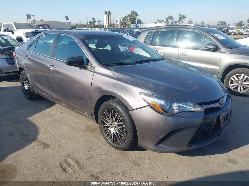 4T1BF1FK6HU699284 2017 TOYOTA CAMRY - Image 1