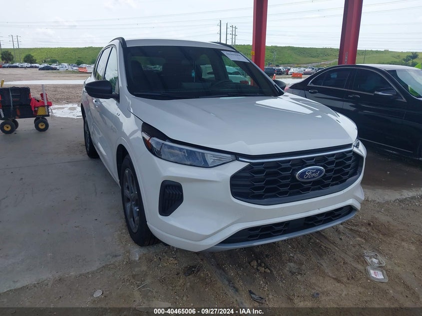 FORD ESCAPE ST-LINE 2023