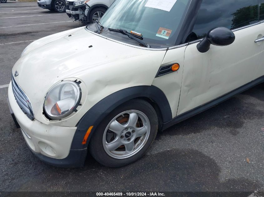 2011 Mini Cooper VIN: WMWSU3C53BT095206 Lot: 40465489